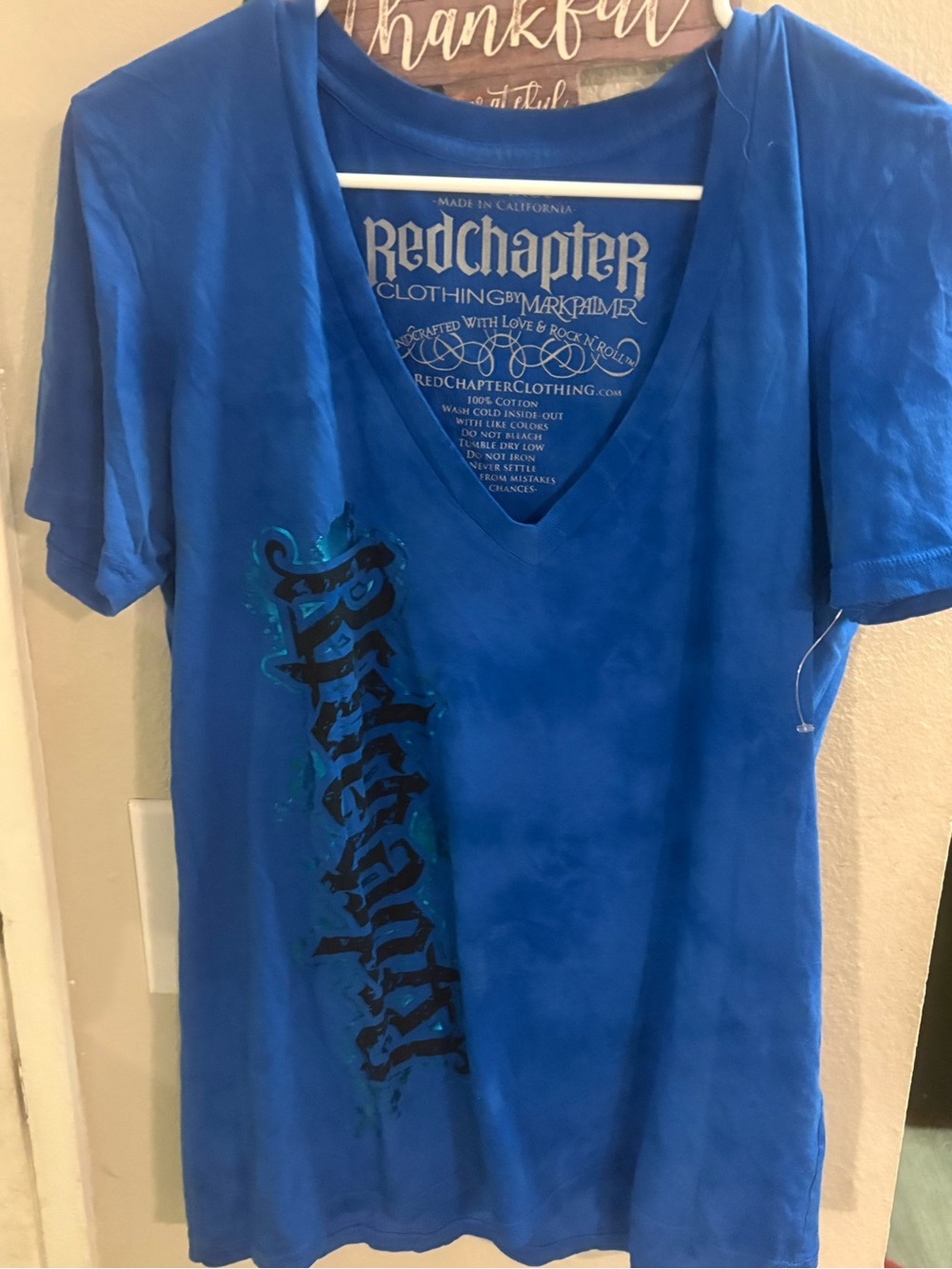 Red Chapter Men’sBlue V-Neck Graphic T-Shirt